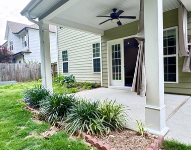 323 Evesham Avenue - Photo Thumbnail 41