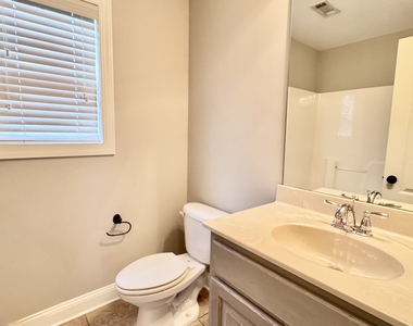 323 Evesham Avenue - Photo Thumbnail 32