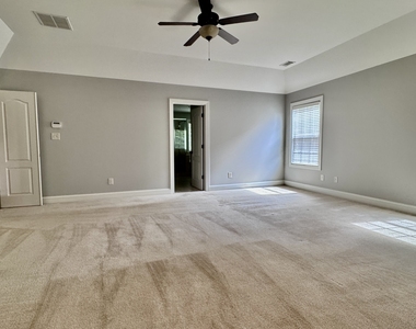 323 Evesham Avenue - Photo Thumbnail 21