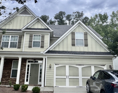 323 Evesham Avenue - Photo Thumbnail 6
