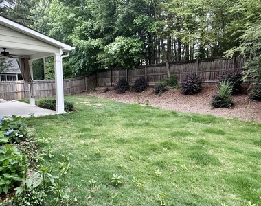 323 Evesham Avenue - Photo Thumbnail 43