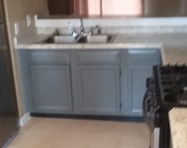 7620 Tara Road - Photo Thumbnail 3