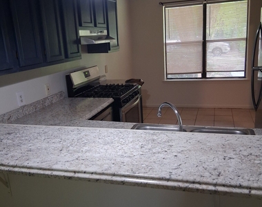 7620 Tara Road - Photo Thumbnail 16
