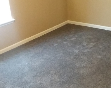 7620 Tara Road - Photo Thumbnail 6