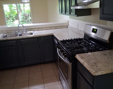 7620 Tara Road - Photo Thumbnail 15