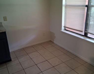 7620 Tara Road - Photo Thumbnail 23