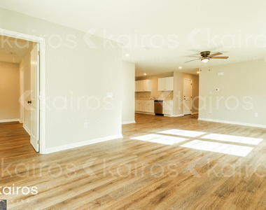 126 Cottage Grove Road - Photo Thumbnail 5