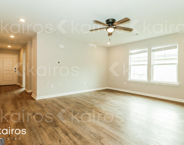 126 Cottage Grove Road - Photo Thumbnail 2