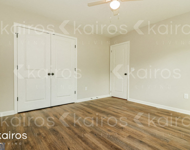 126 Cottage Grove Road - Photo Thumbnail 13