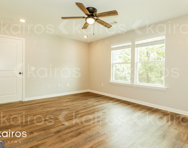 126 Cottage Grove Road - Photo Thumbnail 9