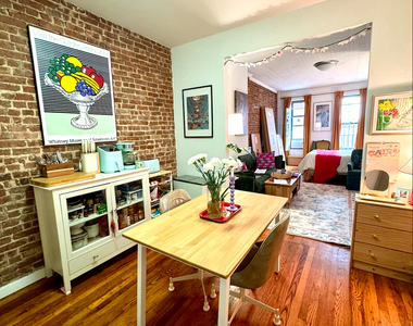 1748 1st Avenue - Photo Thumbnail 2