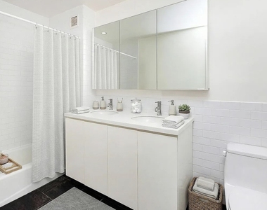 90 William Street - Photo Thumbnail 3