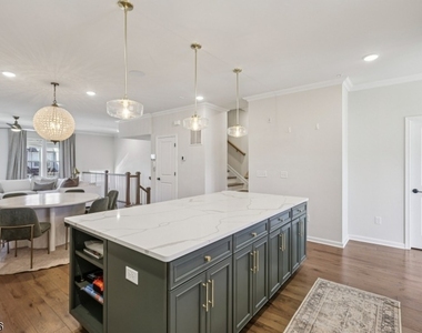 21 Dahlia Dr - Photo Thumbnail 6