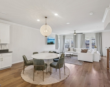 21 Dahlia Dr - Photo Thumbnail 7