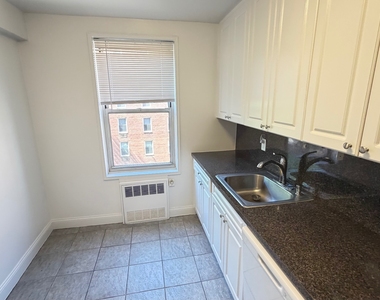 79-25 150th Street - Photo Thumbnail 9