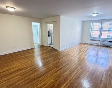 79-25 150th Street - Photo Thumbnail 3