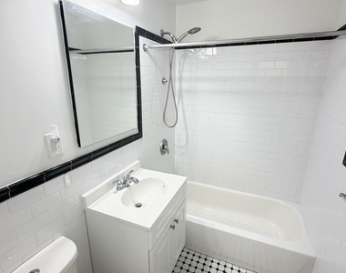 79-25 150th Street - Photo Thumbnail 12