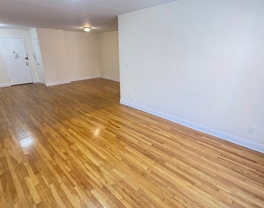 79-25 150th Street - Photo Thumbnail 4