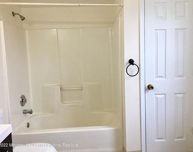 29 Water Street - Photo Thumbnail 6