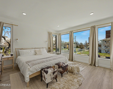 500 8th Avenue - Photo Thumbnail 2