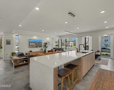 500 8th Avenue - Photo Thumbnail 14