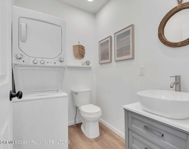 638a Redmond Avenue - Photo Thumbnail 7