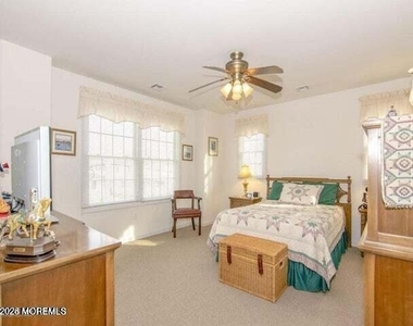 26 Newark Avenue - Photo Thumbnail 7
