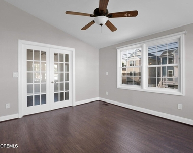 401 Spruce Street - Photo Thumbnail 20