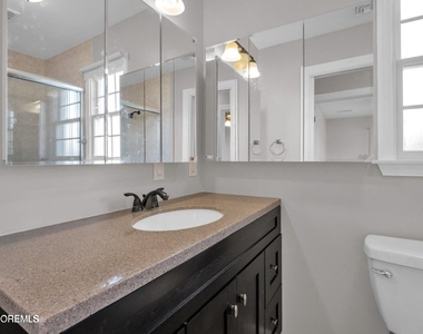 401 Spruce Street - Photo Thumbnail 12