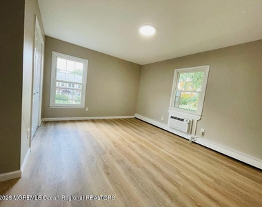 68 Stonehurst Boulevard - Photo Thumbnail 6
