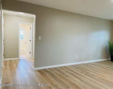 68 Stonehurst Boulevard - Photo Thumbnail 8