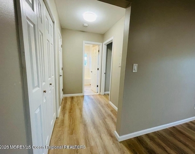 68 Stonehurst Boulevard - Photo Thumbnail 11