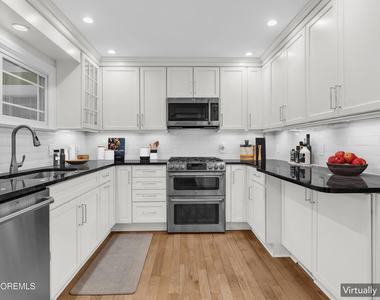17 Hilltop Terrace N - Photo Thumbnail 7