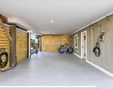 110 N Ensign Drive - Photo Thumbnail 2