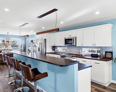 110 N Ensign Drive - Photo Thumbnail 4