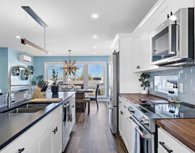 110 N Ensign Drive - Photo Thumbnail 5