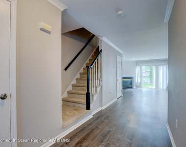 16 Gloucester Court - Photo Thumbnail 2