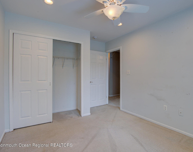 16 Gloucester Court - Photo Thumbnail 17