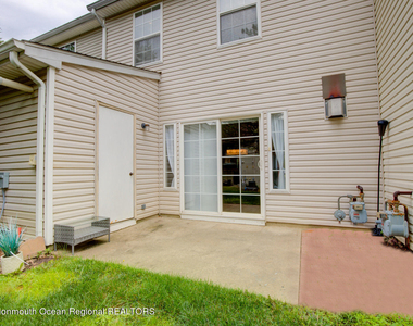 16 Gloucester Court - Photo Thumbnail 21