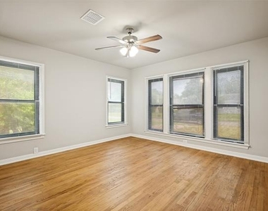 1835 Norfolk Avenue - Photo Thumbnail 6