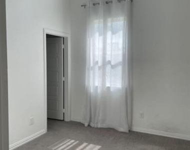 4342 Hebron Street - Photo Thumbnail 11