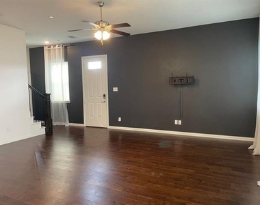 4342 Hebron Street - Photo Thumbnail 8