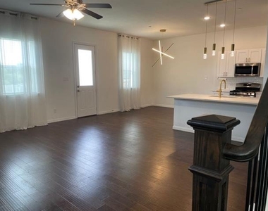 4342 Hebron Street - Photo Thumbnail 4