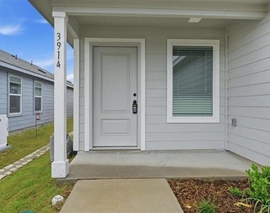 3914 Ontario Way - Photo Thumbnail 3