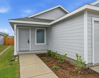 3914 Ontario Way - Photo Thumbnail 2