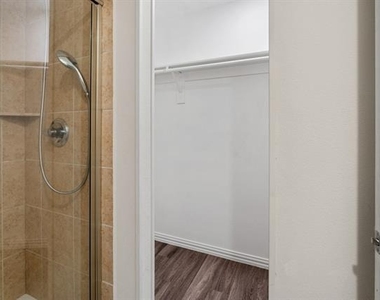 2417 Abigail Lane - Photo Thumbnail 15