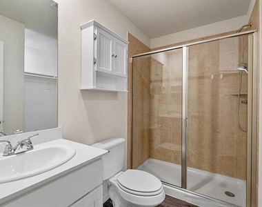 2417 Abigail Lane - Photo Thumbnail 14