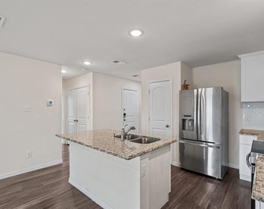 2417 Abigail Lane - Photo Thumbnail 9