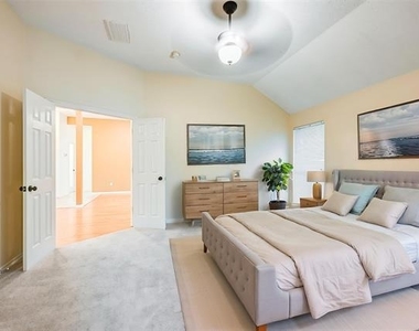 1136 Park Glen - Photo Thumbnail 9