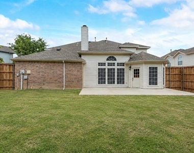 214 Sherwood Drive - Photo Thumbnail 16